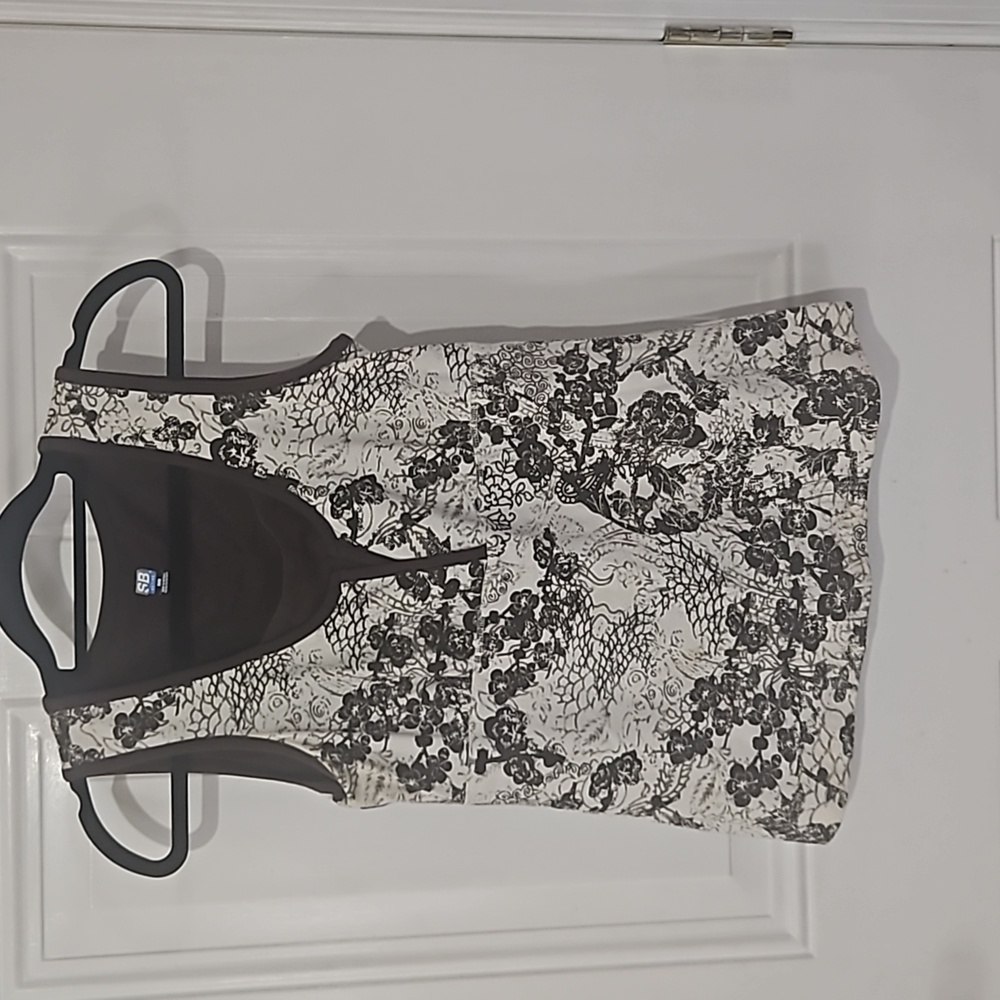 Active wear tank size medium